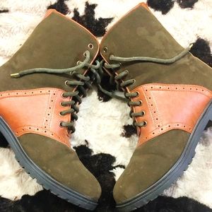 Heavy boots